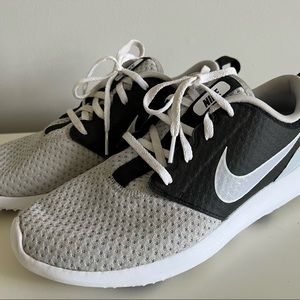 Nike Youth Golf Shoes - Size 7